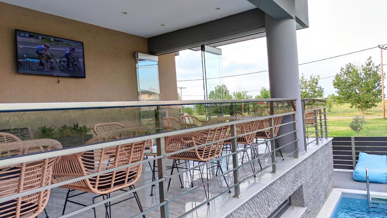 Peloton Inn Paralía Dış mekan fotoğraf