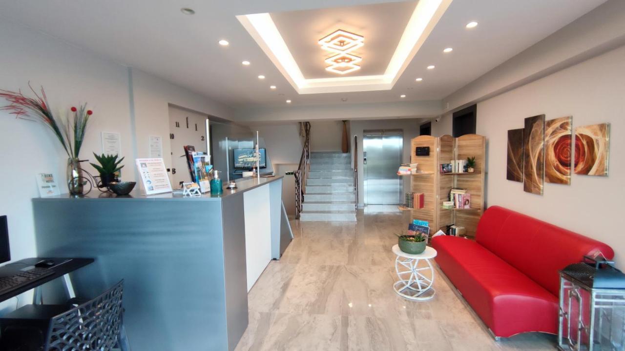 Peloton Inn Paralía Dış mekan fotoğraf
