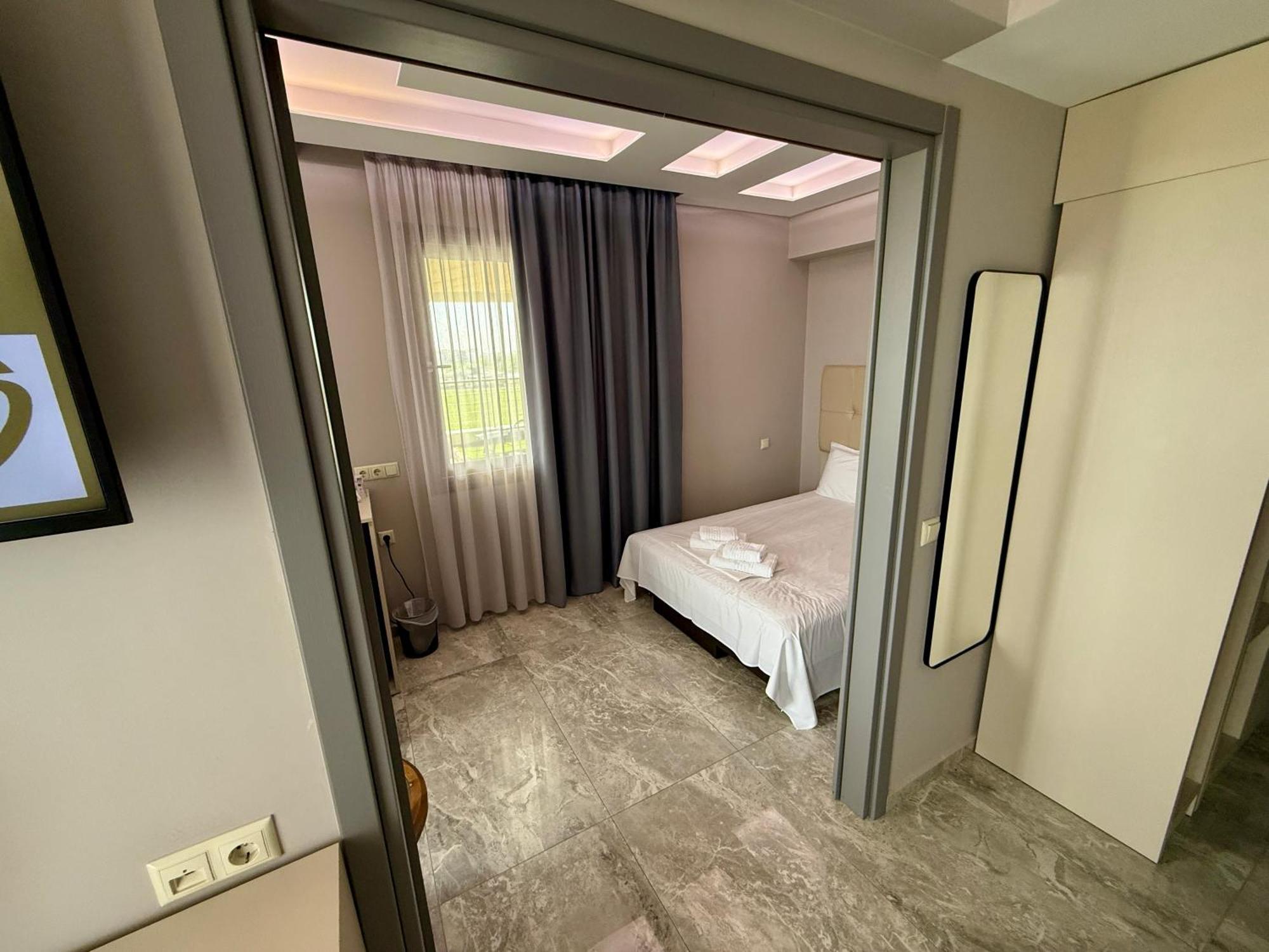 Peloton Inn Paralía Dış mekan fotoğraf